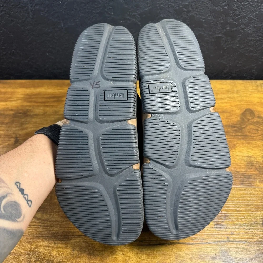 Jambu jbu leather